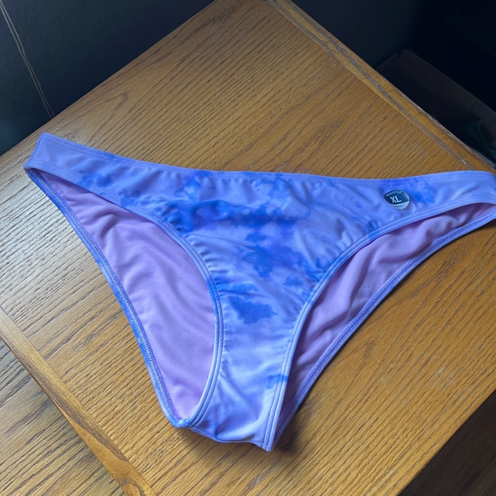 Hollister XL cheeky swim bottoms